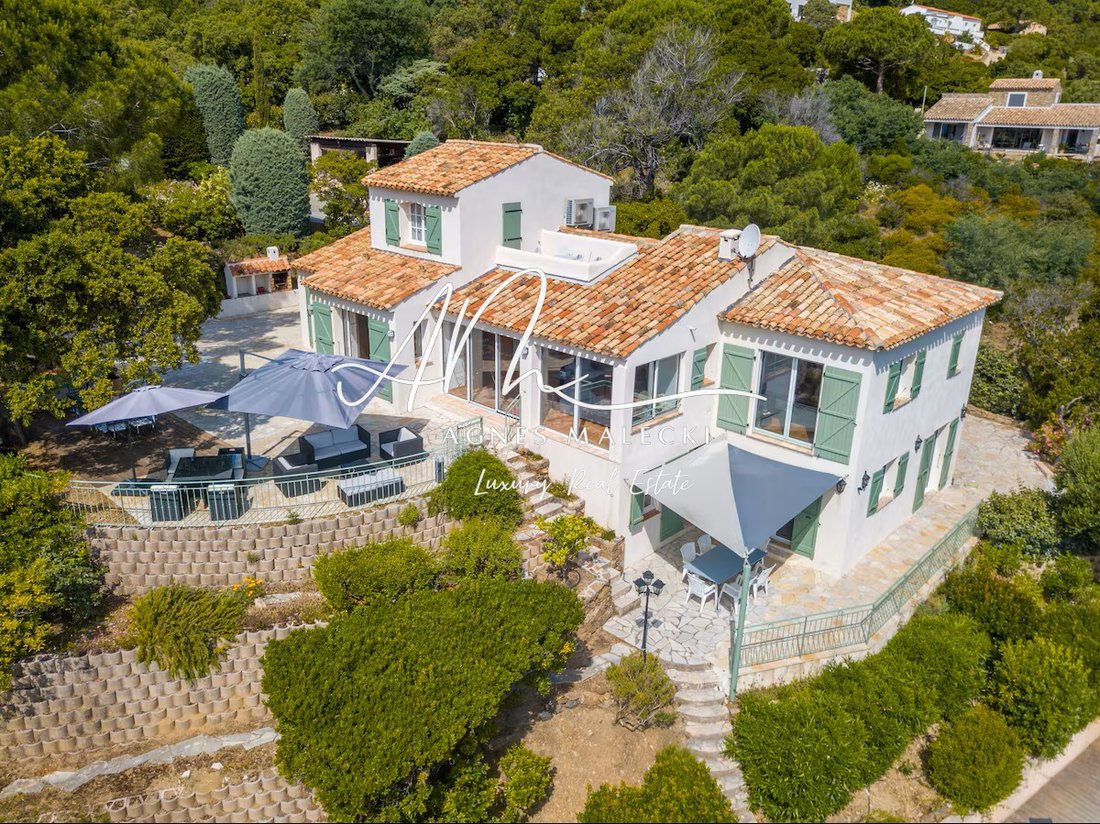 Estate in Nord, Cavalaire-sur-Mer, France 3 - 17341739