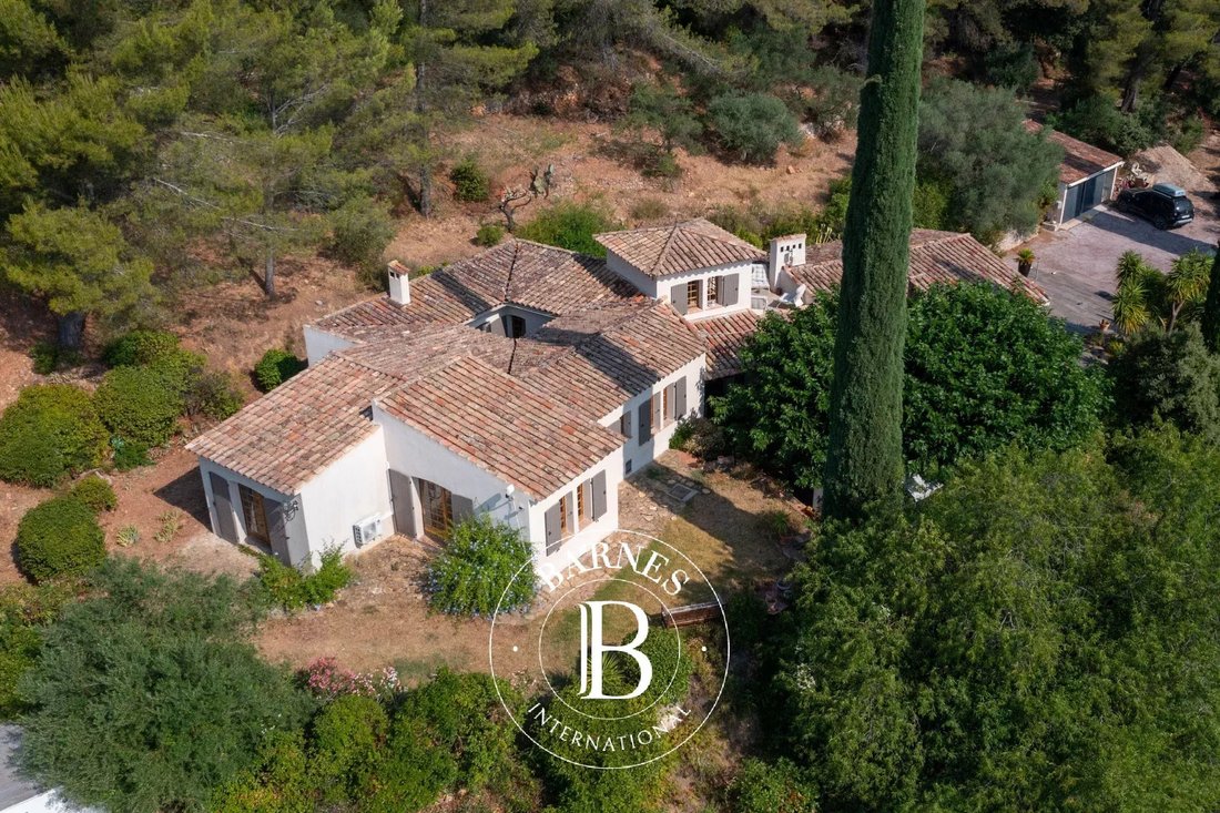 House in Cuers, Provence-Alpes-Côte d'Azur, France 1 - 18984767