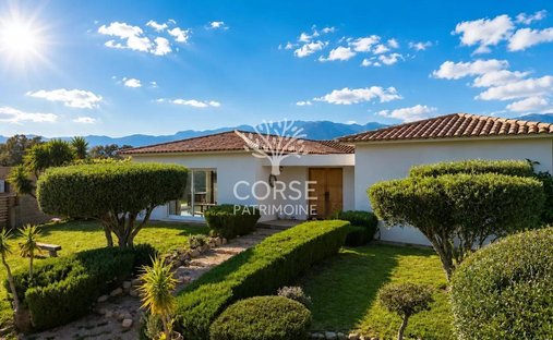 House in Lecci, Corsica, France 1