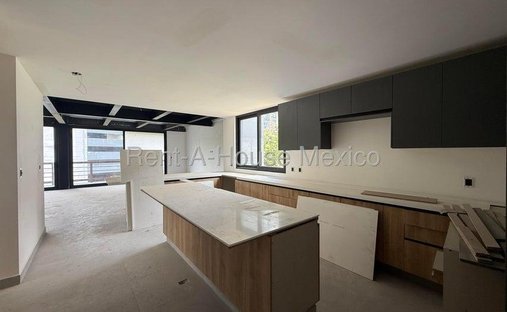 House in Naucalpan de Juárez, State of Mexico, Mexico 1