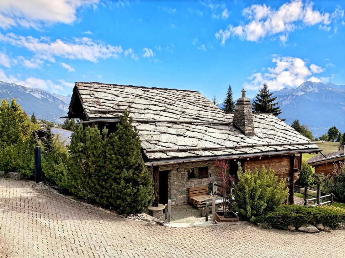 Chalet in Randogne, Crans-Montana, Switzerland 3 - 18985848