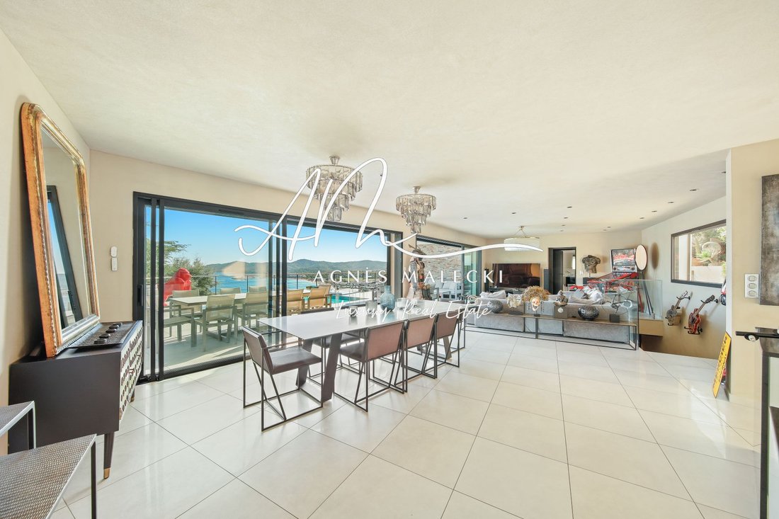 Estate in Le Lavandou, Provence-Alpes-Côte d'Azur, France 4 - 16473784