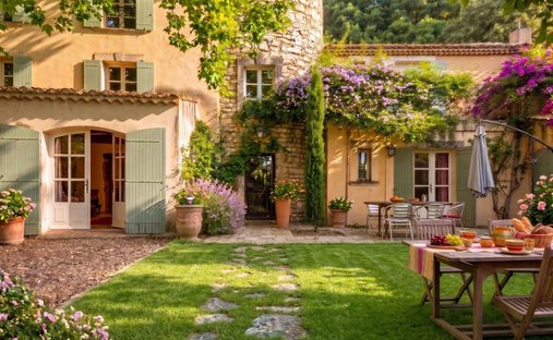 Anwesen in Boulbon, Provence-Alpes-Côte d'Azur, Frankreich 1