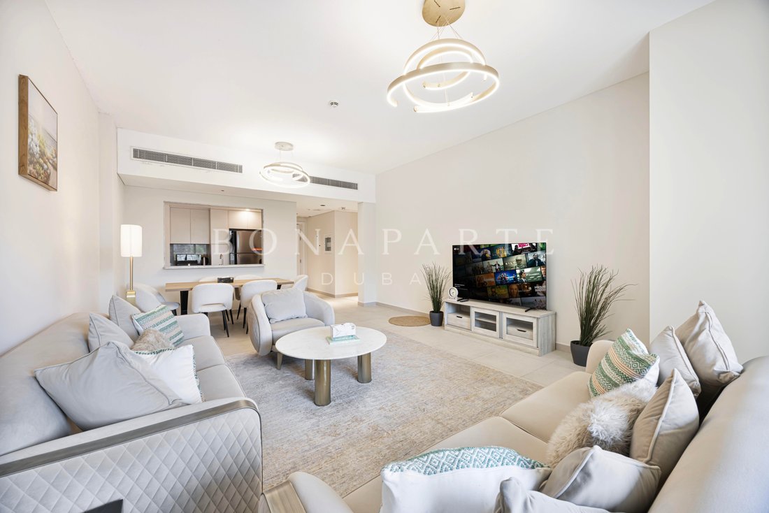 Apartment in Umm Suqeim, Dubai, United Arab Emirates 2 - 18985674
