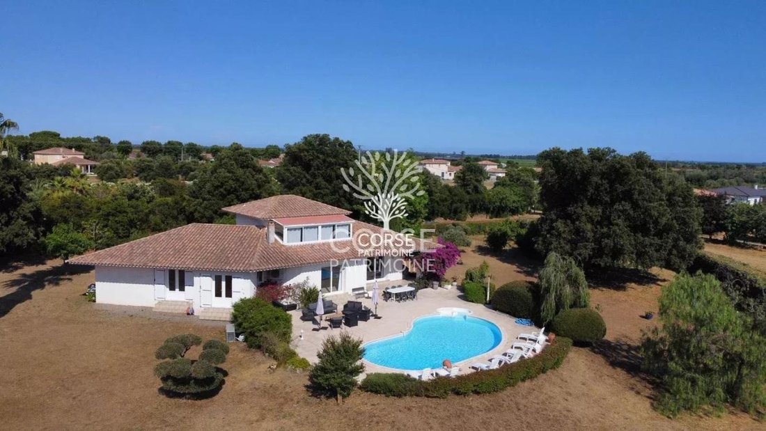 Villa in Ghisonaccia, Corsica, France 2 - 17962244