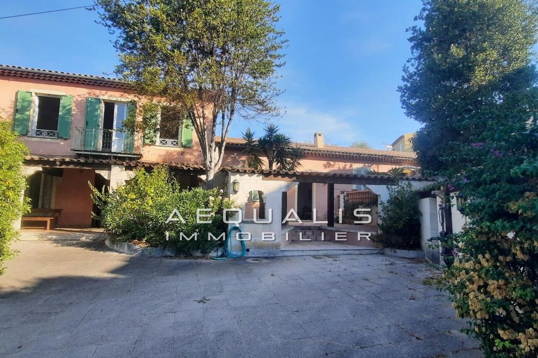 Villa in Nice, Provence-Alpes-Côte d'Azur, France 1 - 18985750