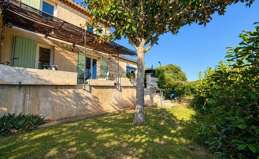 House in Golf-Embus-Enco de Botte-Bellons, Allauch, France 1