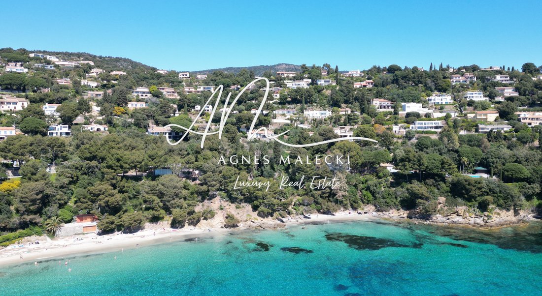 Estate in Le Lavandou, Provence-Alpes-Côte d'Azur, France 2 - 17891136