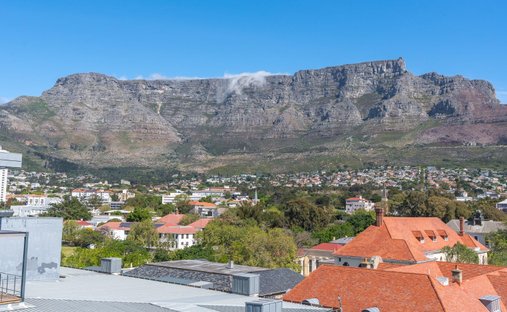Apartment in Gardens, City Bowl, Cape Town 1