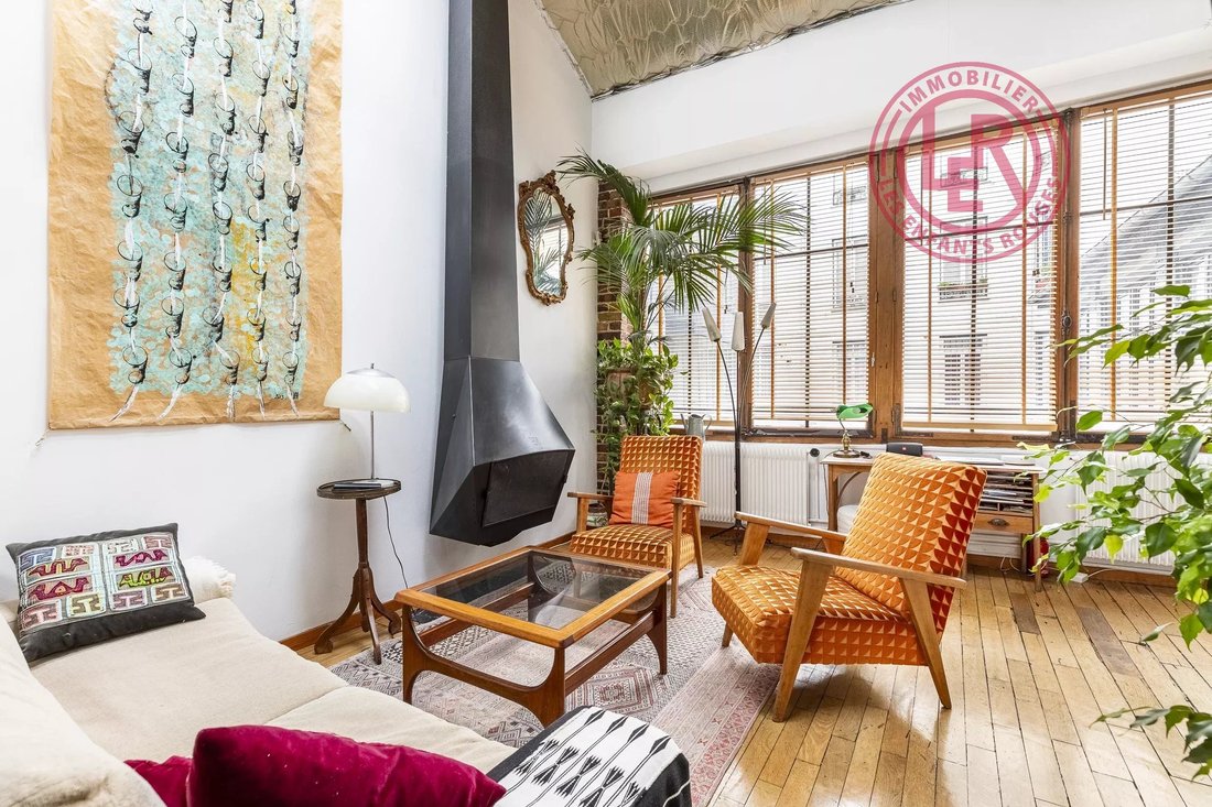 Apartment in Porte Saint Denis-Paradis, Paris 10e Arrondissement, Paris 2 - 18985117