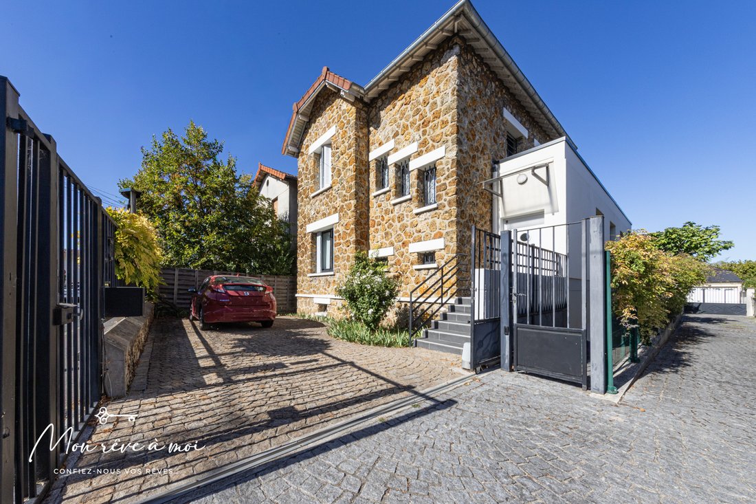 House in L'Union, Sartrouville, France 1 - 18985873