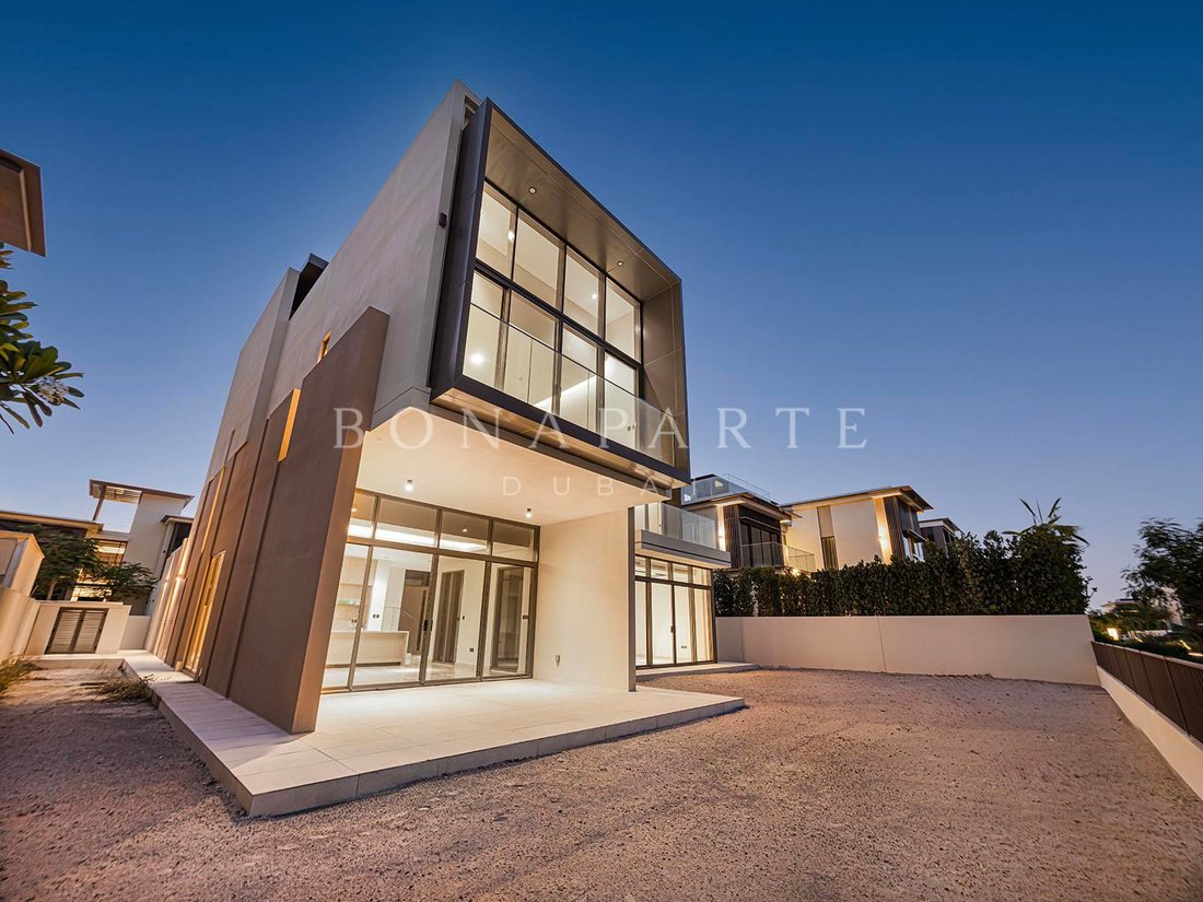 Villa in Hadaeq Sheikh Mohammed Bin Rashid, Dubai, United Arab Emirates 3 - 18984813