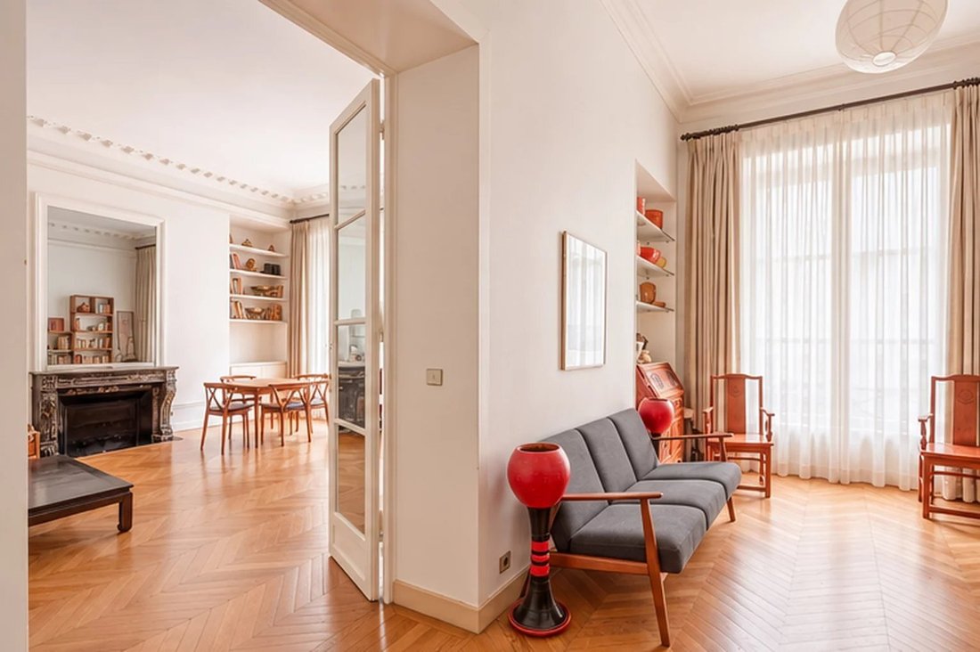 Apartment in Saint Thomas d'Aquin, Paris 7e Arrondissement, Paris 3 - 18985669