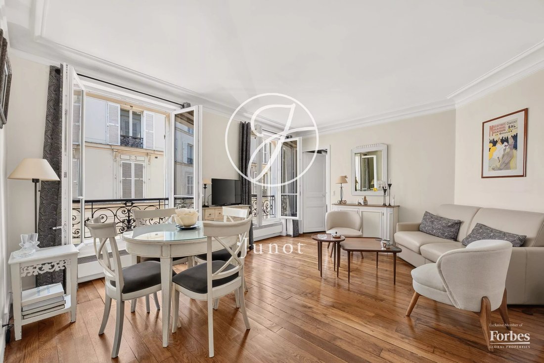 Apartment in Batignolles-Cardinet, Paris 17e Arrondissement, Paris 1 - 18985632