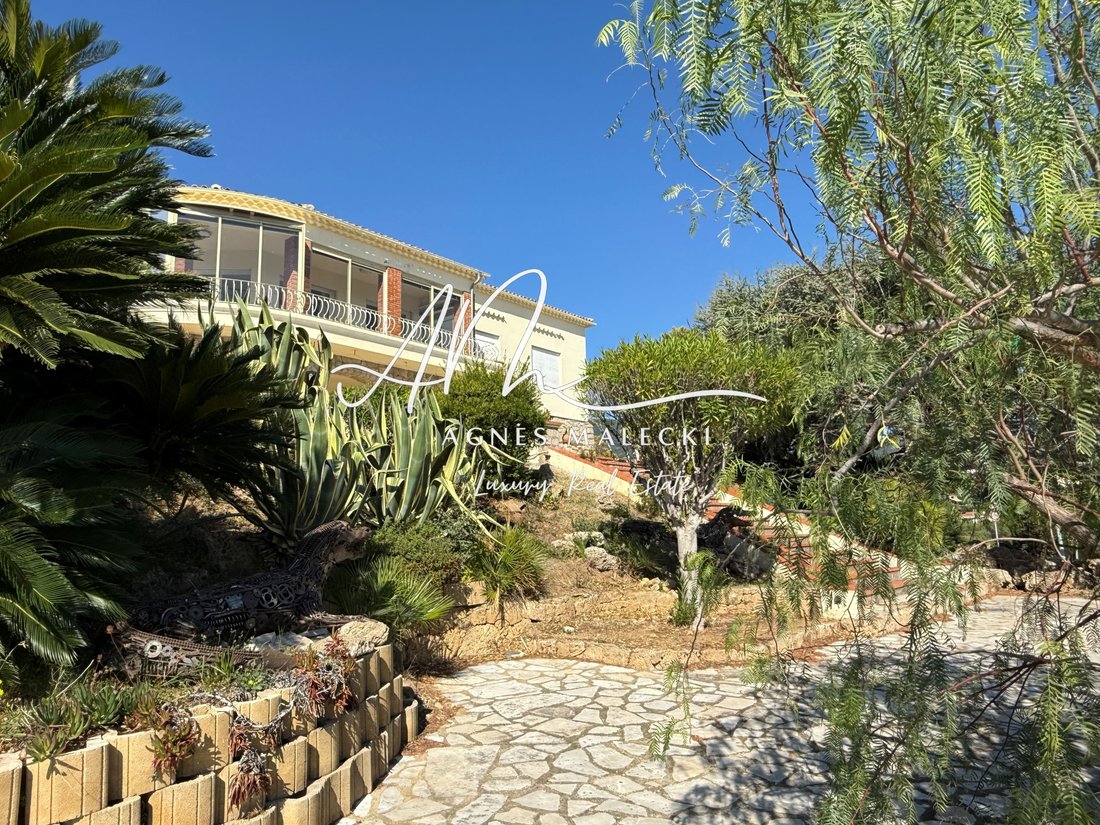 Villa in Nord, Cavalaire-sur-Mer, France 5 - 16415836