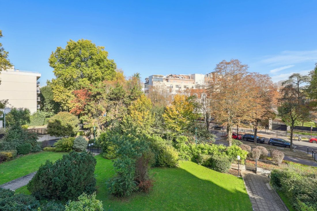 Apartment in La Plaine des Sablons, Neuilly-sur-Seine, France 1 - 16336676