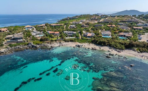 Villa in L'Île-Rousse, Corsica, France 1