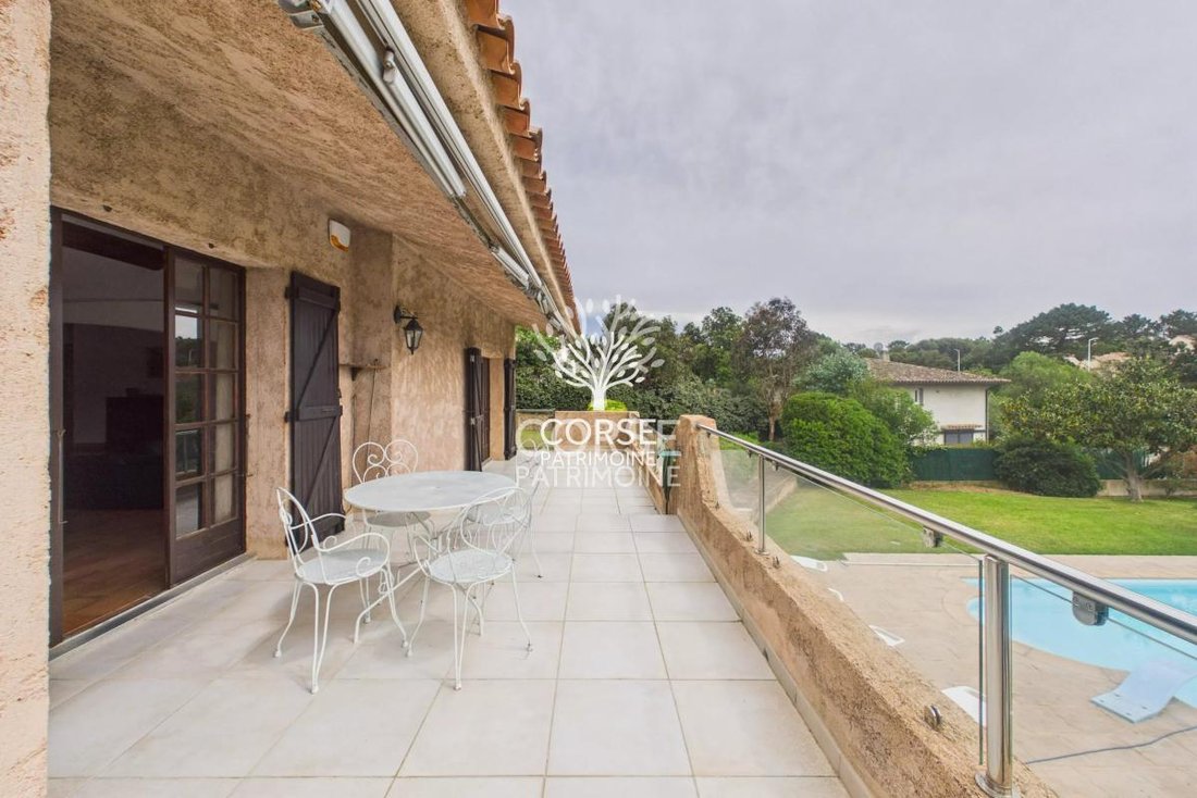 Villa in Porto-Vecchio, Corsica, France 2 - 17397928