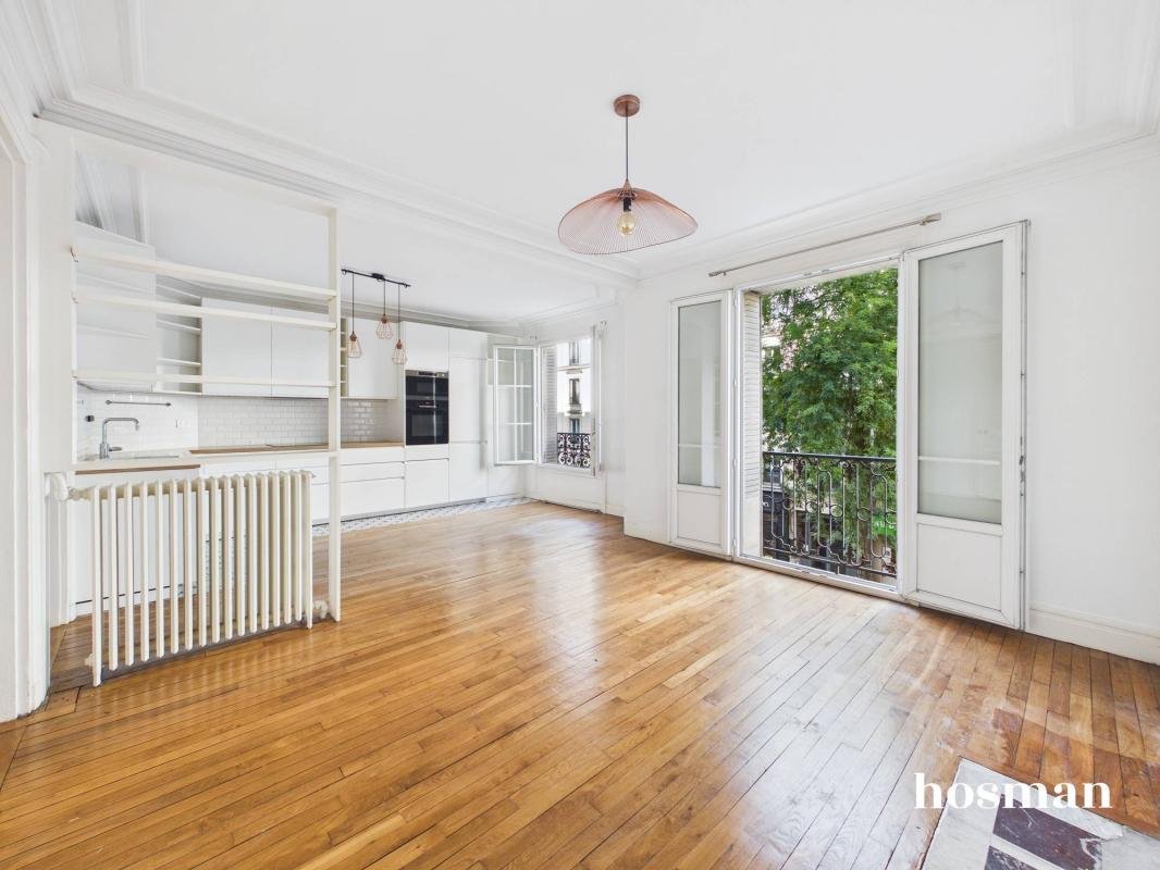 Apartment in Secrétan, Paris 19e Arrondissement, Paris 1 - 18986347