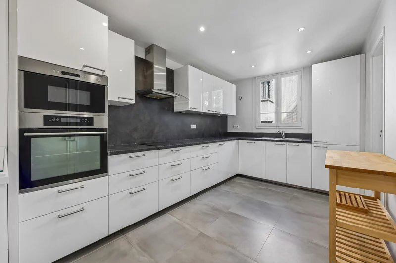 Apartment in La Plaine des Sablons, Neuilly-sur-Seine, France 5 - 17686552