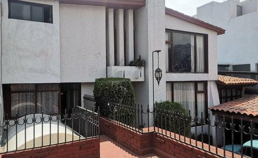 House in Naucalpan de Juárez, State of Mexico, Mexico 1