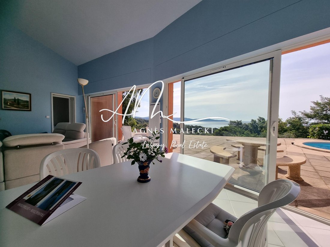 Villa in Nord, Cavalaire-sur-Mer, France 2 - 17888937