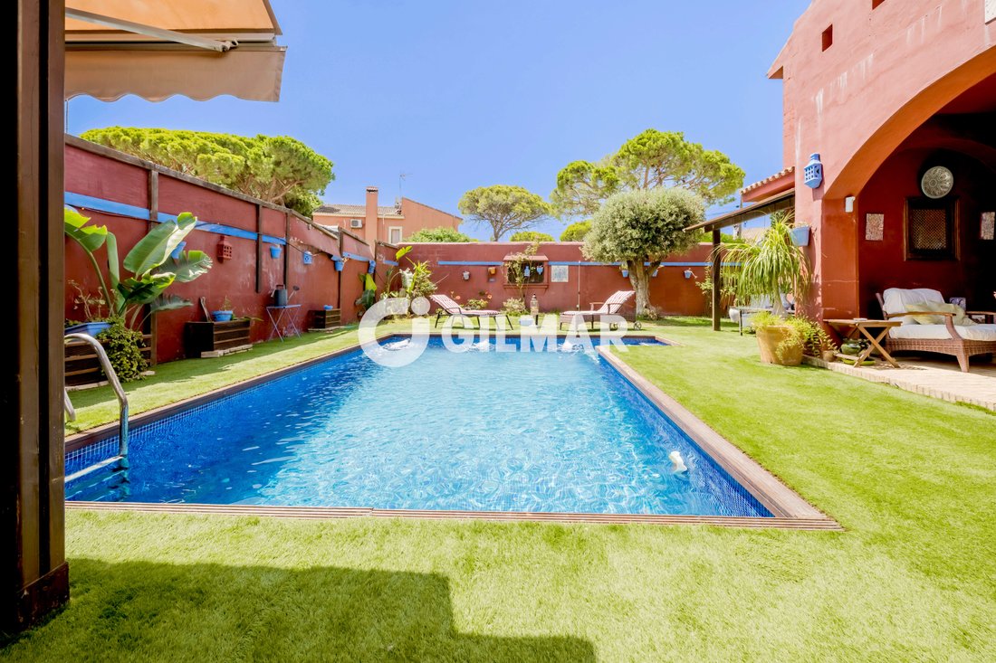 Villa in Chiclana de la Frontera, Andalusia, Spain 4 - 18627921