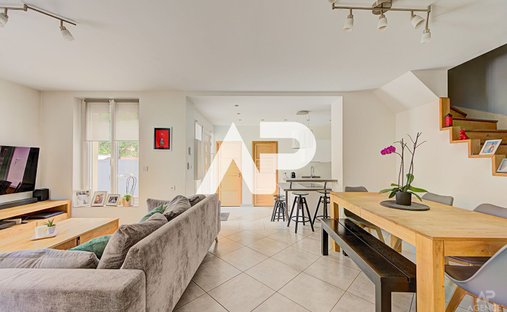 House in Centre Ville, Rueil-Malmaison, France 1