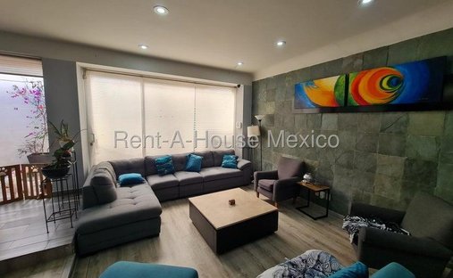 House in Naucalpan de Juárez, State of Mexico, Mexico 1