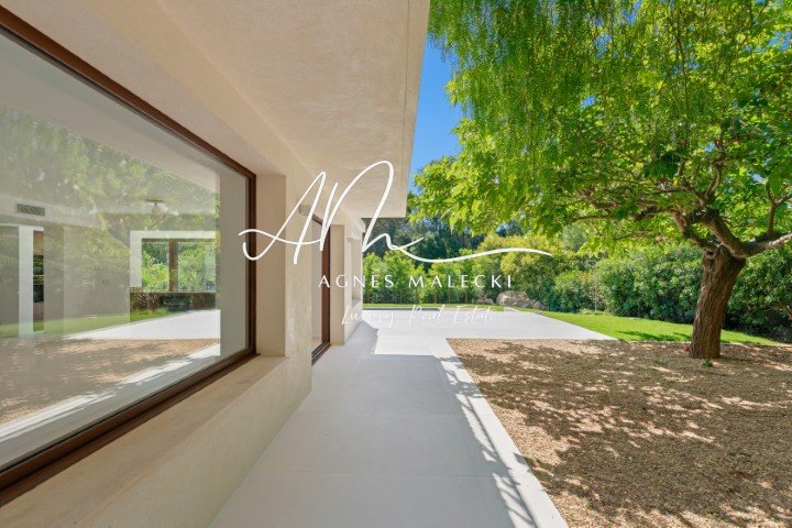 Estate in La Croix-Valmer, Provence-Alpes-Côte d'Azur, France 4 - 18391928