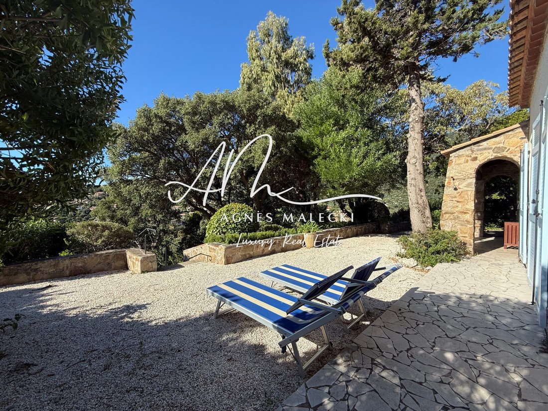 Villa in Nord, Cavalaire-sur-Mer, France 4 - 15875384