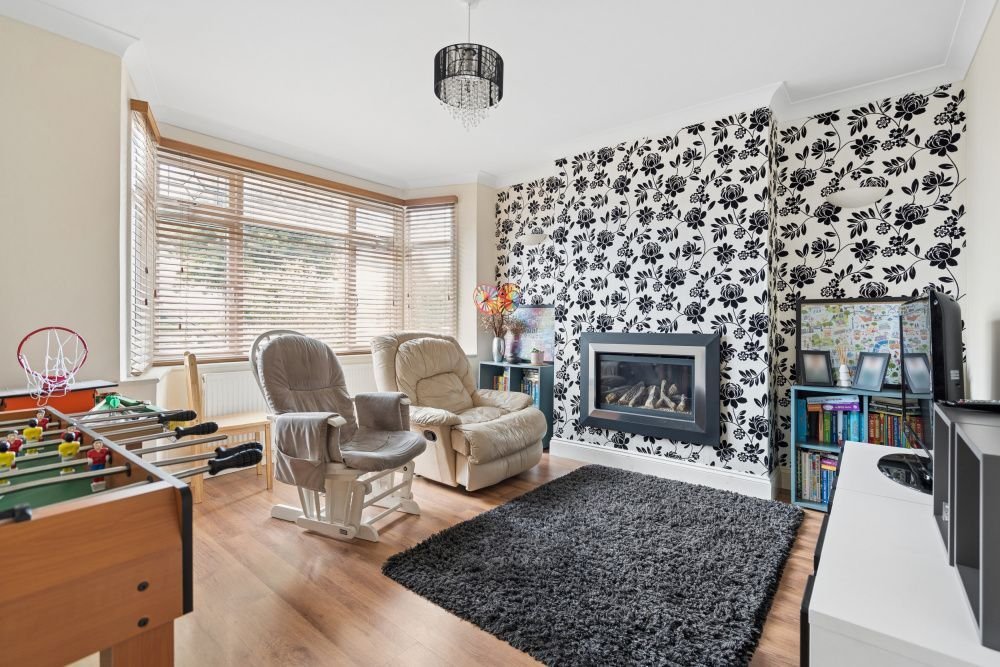 House in Rayners Lane, Harrow, England 2 - 18985182