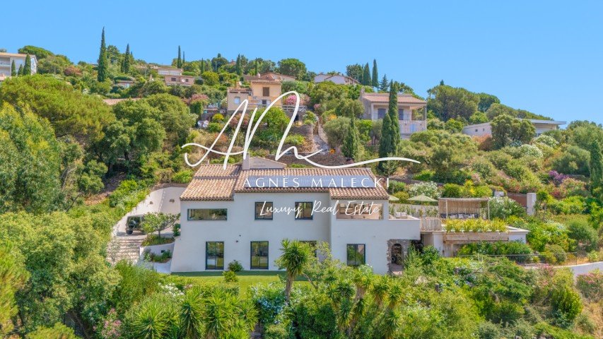 Estate in Nord, Cavalaire-sur-Mer, France 1 - 18254164