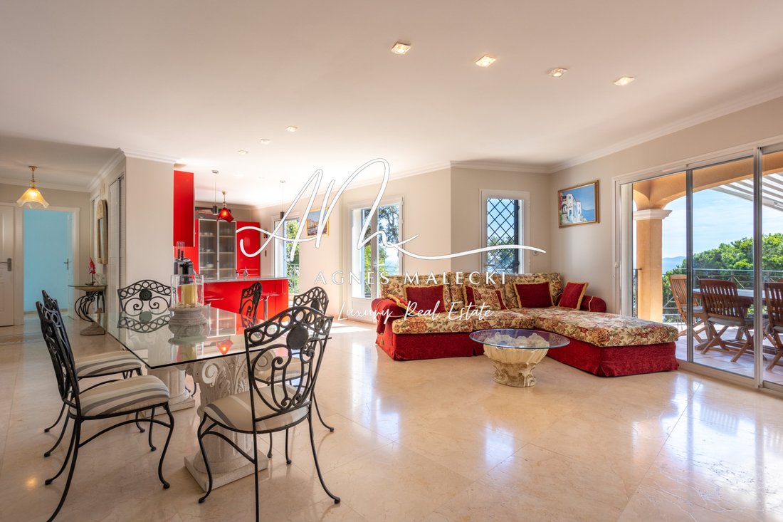 Villa in Rayol-Canadel-sur-Mer, Provence-Alpes-Côte d'Azur, France 4 - 18483459