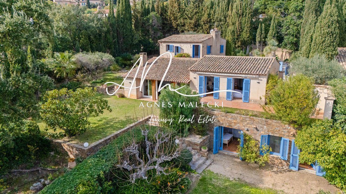 Estate in Rayol-Canadel-sur-Mer, Provence-Alpes-Côte d'Azur, France 4 - 18985976