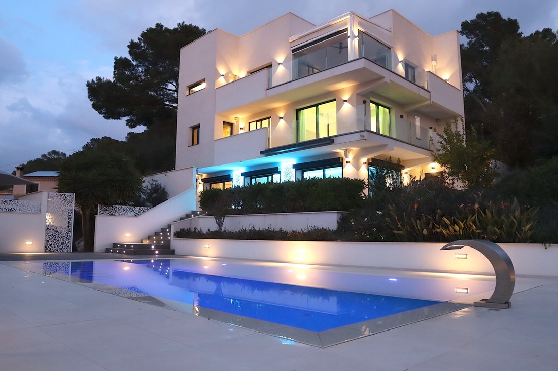 Villa in Portals Nous, Calvia, Balearic Islands 1 - 18985635