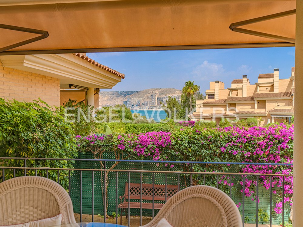 Bungalow in Alicante, Valencian Community, Spain 2 - 18985637