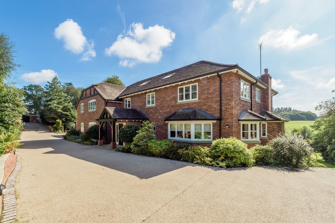 House in Prestbury, England 3 - 18985710
