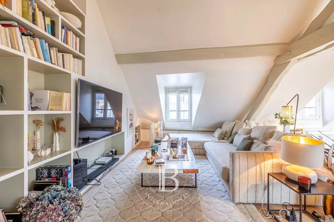 Apartment in Palais Royal, Paris 1er Arrondissement, Paris 3 - 14773766