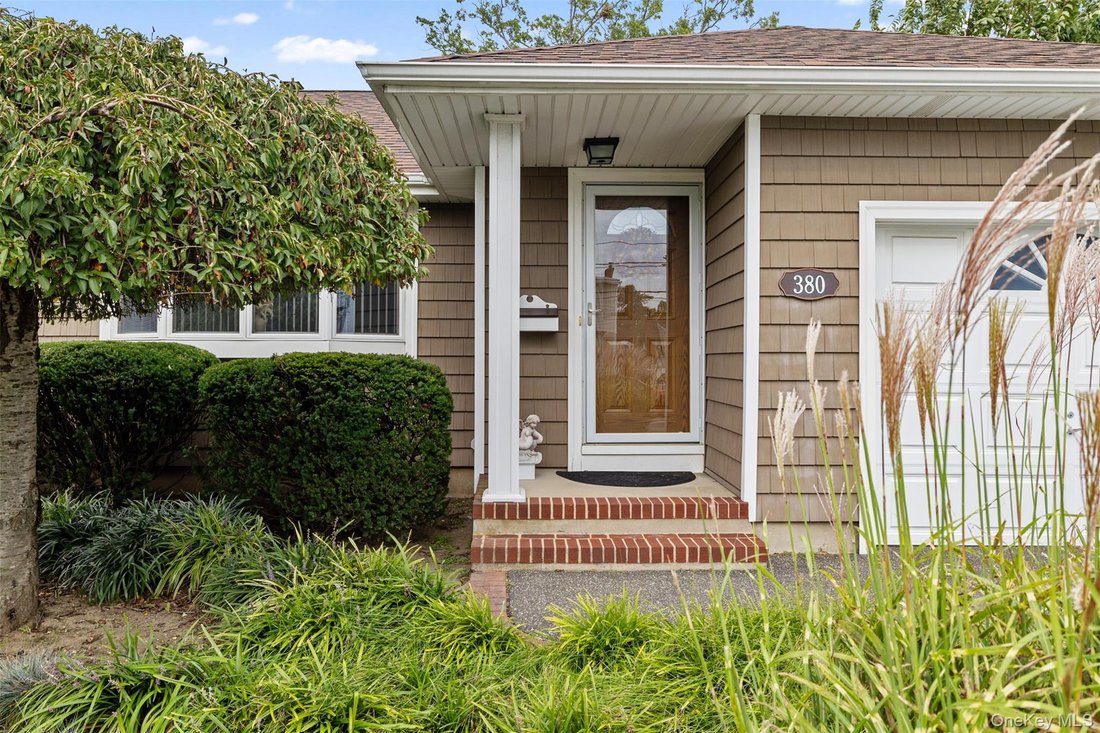 House in Lindenhurst, New York, United States 3 - 18986734