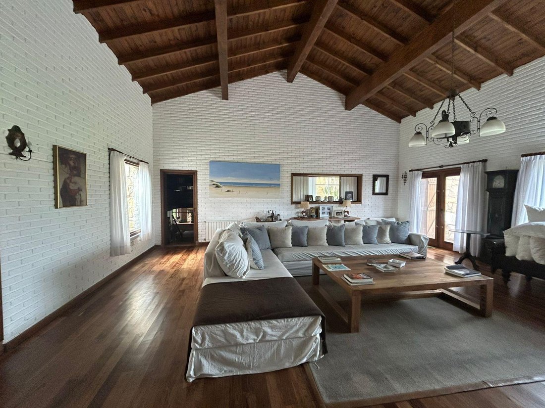 House in Chapadmalal, Buenos Aires Province, Argentina 3 - 18986944
