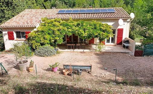 Villa in Brignoles, Provence-Alpes-Côte d'Azur, France 1