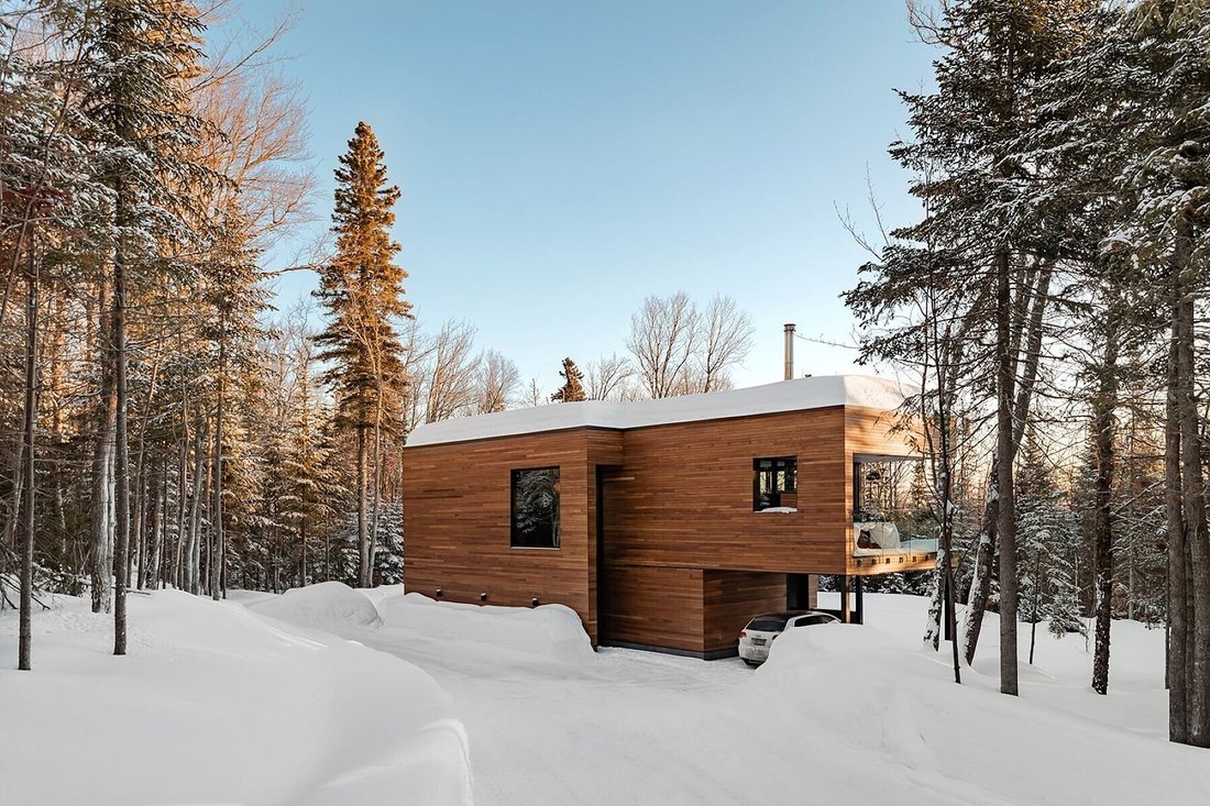 House in Petite-Rivière-Saint-François, Quebec, Canada 4 - 18986218