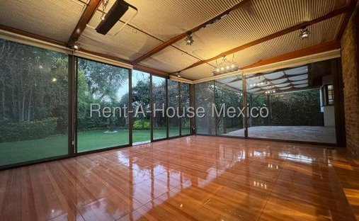 House in Ciudad López Mateos, State of Mexico, Mexico 1