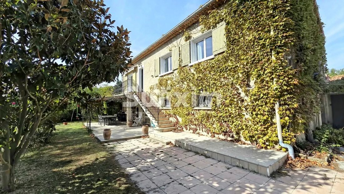 House in Camaret-sur-Aigues, Provence-Alpes-Côte d'Azur, France 2 - 18985996