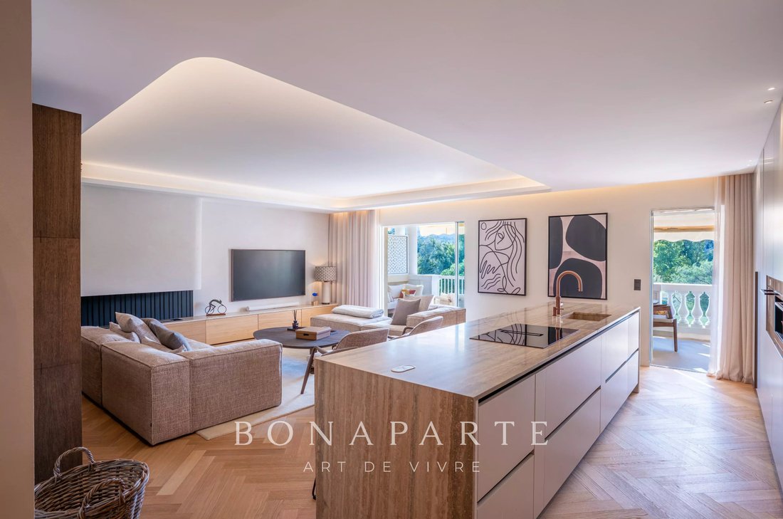 Apartment in Mandelieu-la-Napoule, Provence-Alpes-Côte d'Azur, France 4 - 18986286