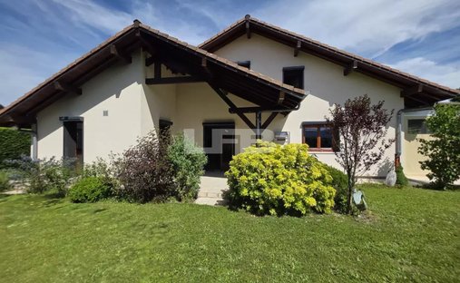 House in Bonlieu, Annecy, France 1