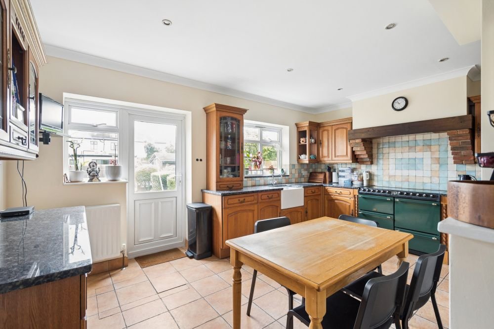 House in Rayners Lane, Harrow, England 4 - 18985182
