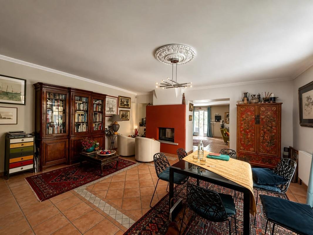 House in Pujaut, Occitania, France 3 - 18986400