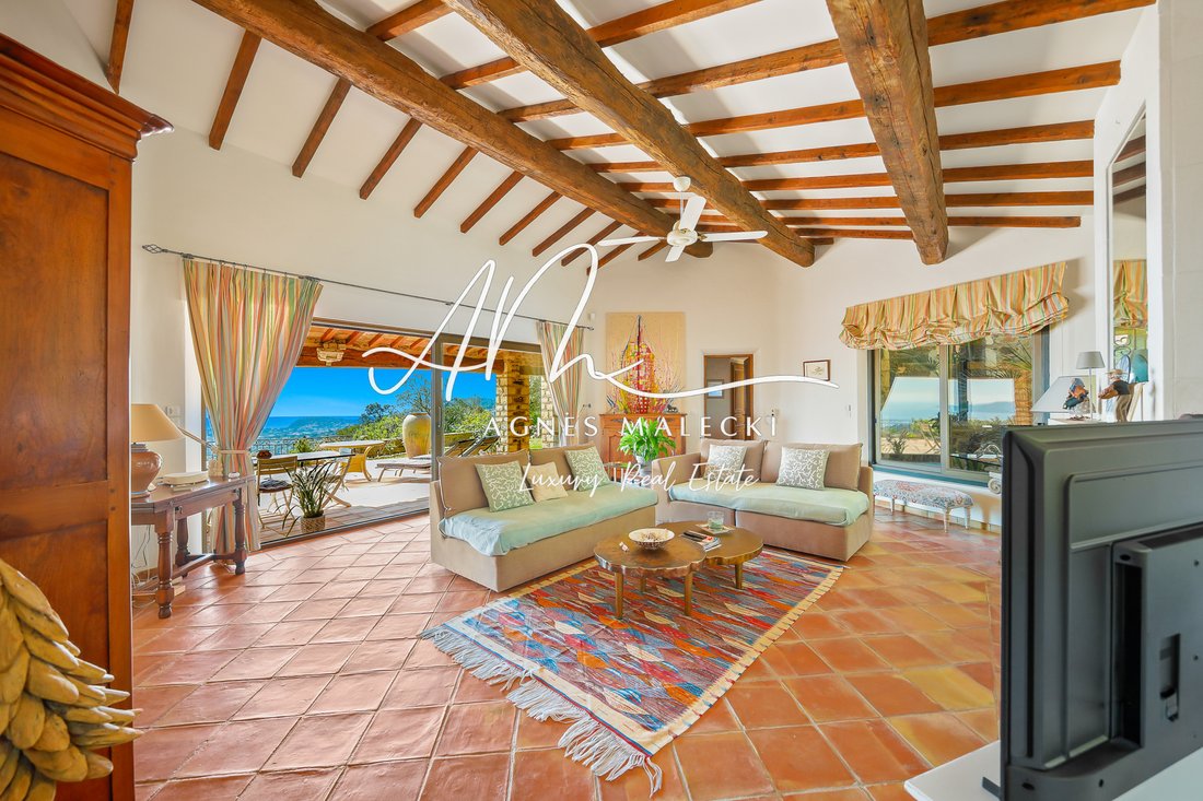 Estate in Nord, Cavalaire-sur-Mer, France 4 - 17654326